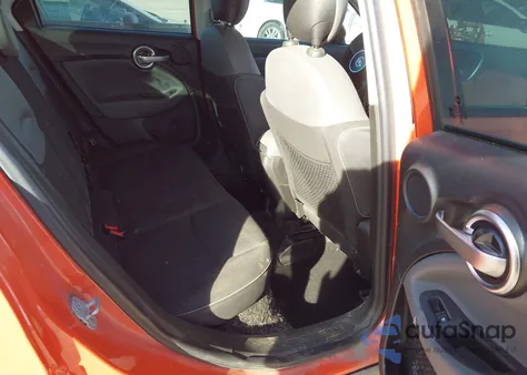 2016 Fiat 500X Pop из США, поврежденный, VIN ZFBCFXAT0GP333897